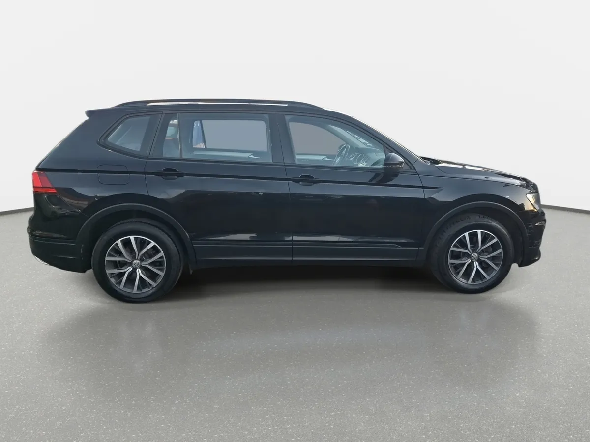 Volkswagen Tiguan 1.4 Tsi Trendline 4x2 Mt 5p año 2018