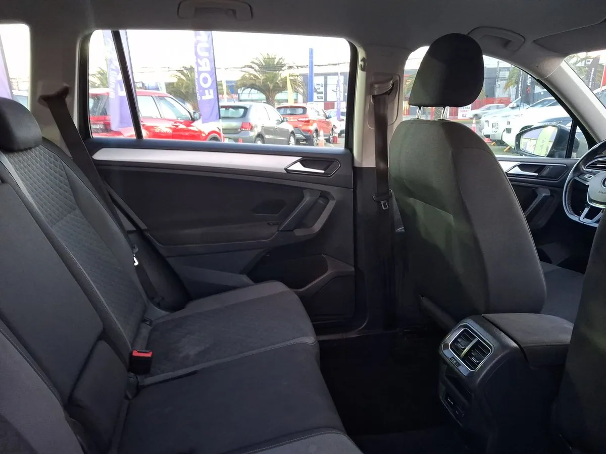 Volkswagen Tiguan 1.4 Tsi Trendline 4x2 Mt 5p año 2018