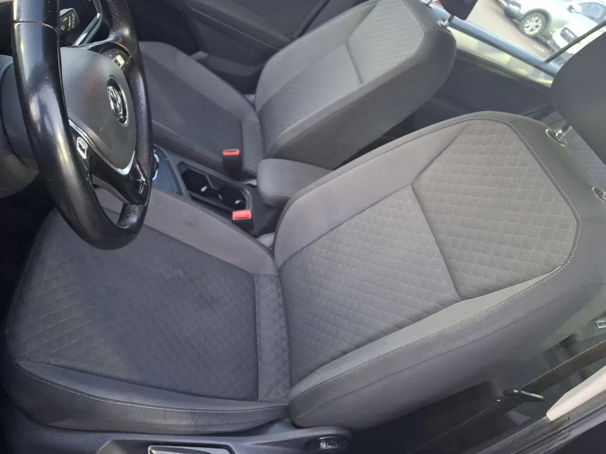 Volkswagen Tiguan 1.4 Tsi Trendline 4x2 Mt 5p año 2018