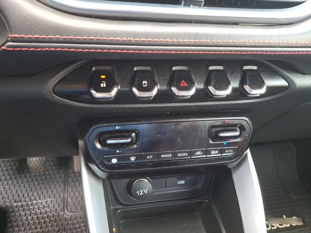 Chevrolet Groove 1.5 Premier 4x2 Mt 5p año 2023