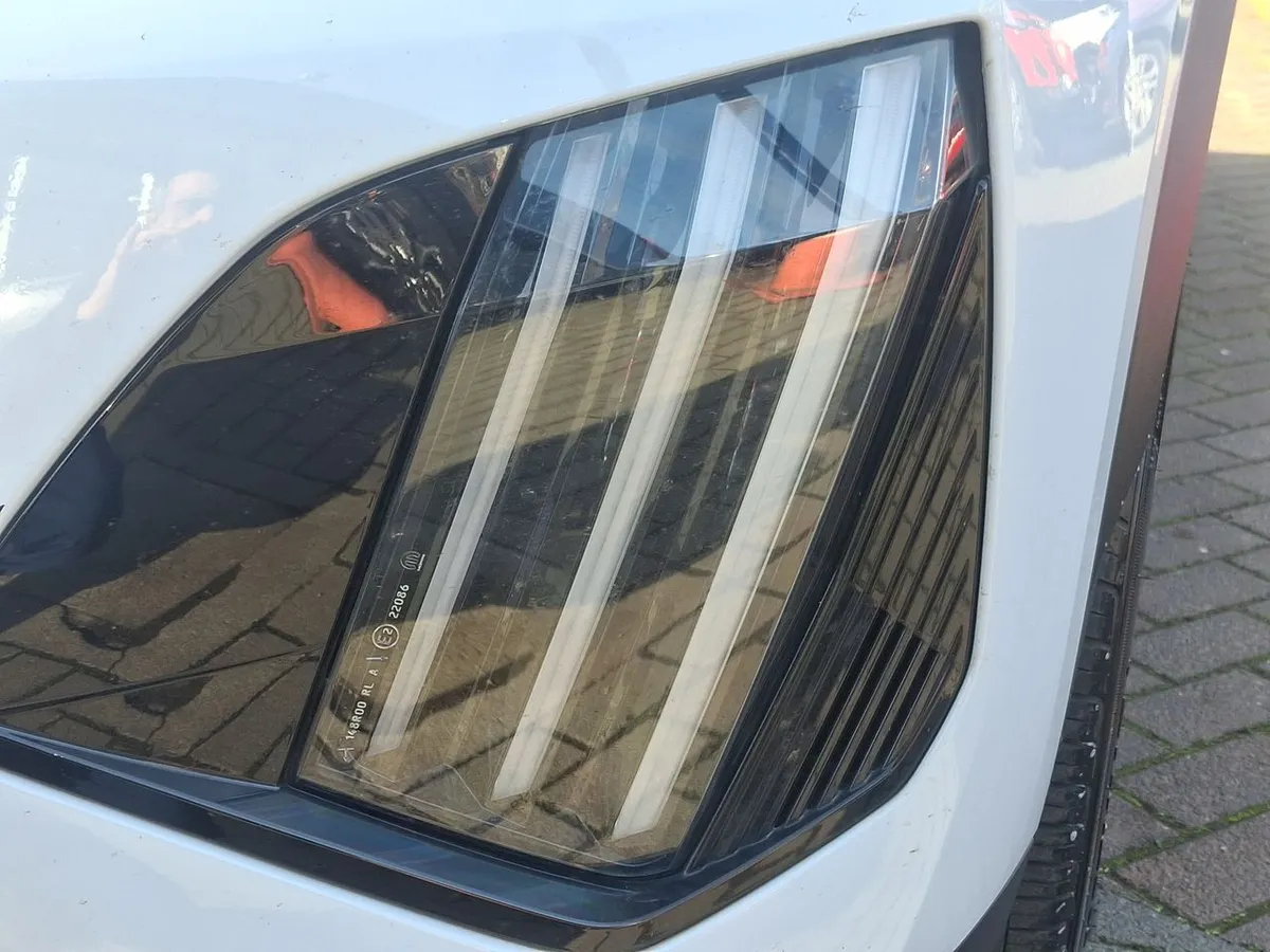Peugeot 2008 1.2 Allure Pack Puretech 130hp 4x2 Mt 5p año 2024