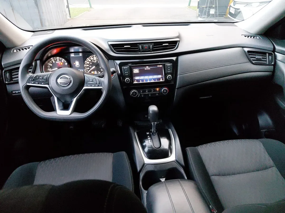 Nissan X-Trail 2.5 Sense Mc 4x2 Cvt At 5p año 2022