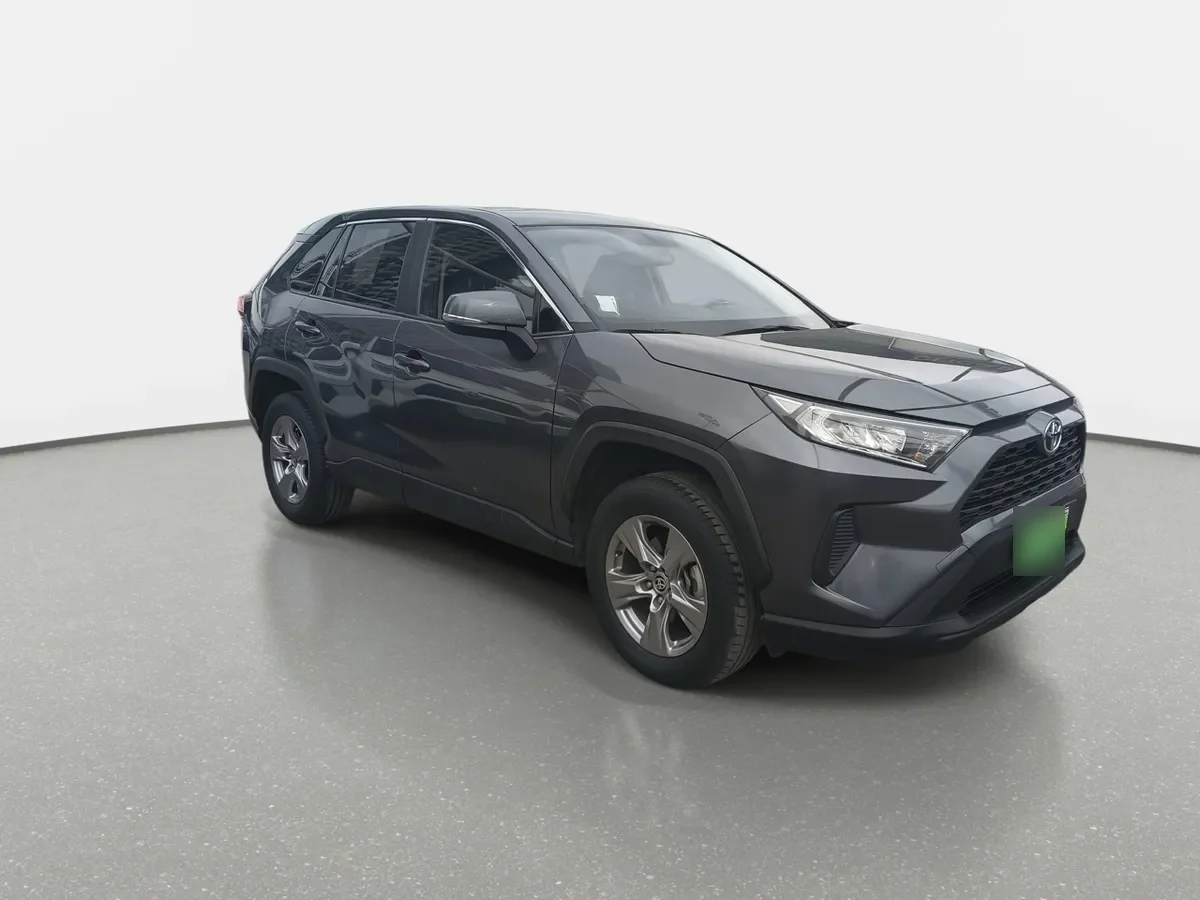 Toyota Rav 4 2.0 Le 4x2 Mt 5p año 2022