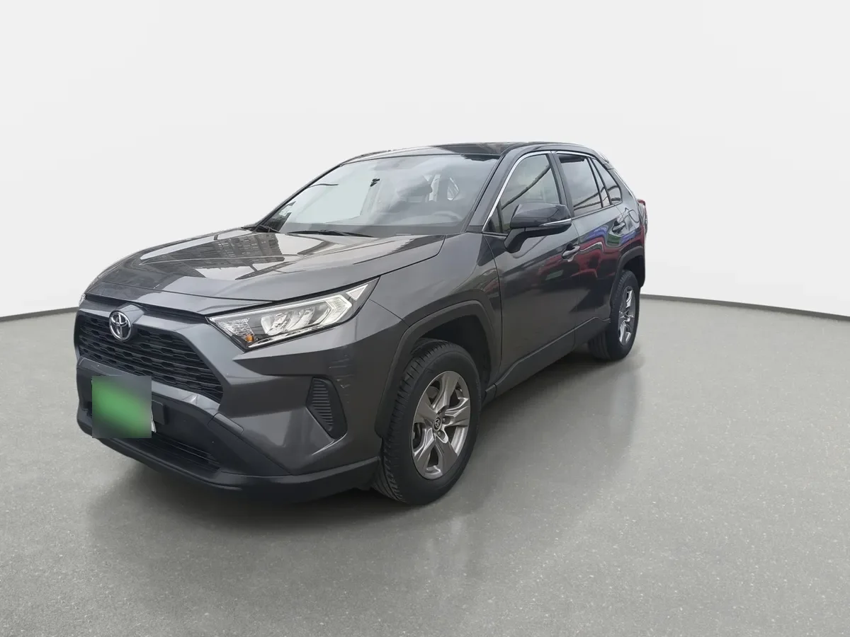 Toyota Rav 4 2.0 Le 4x2 Mt 5p año 2022
