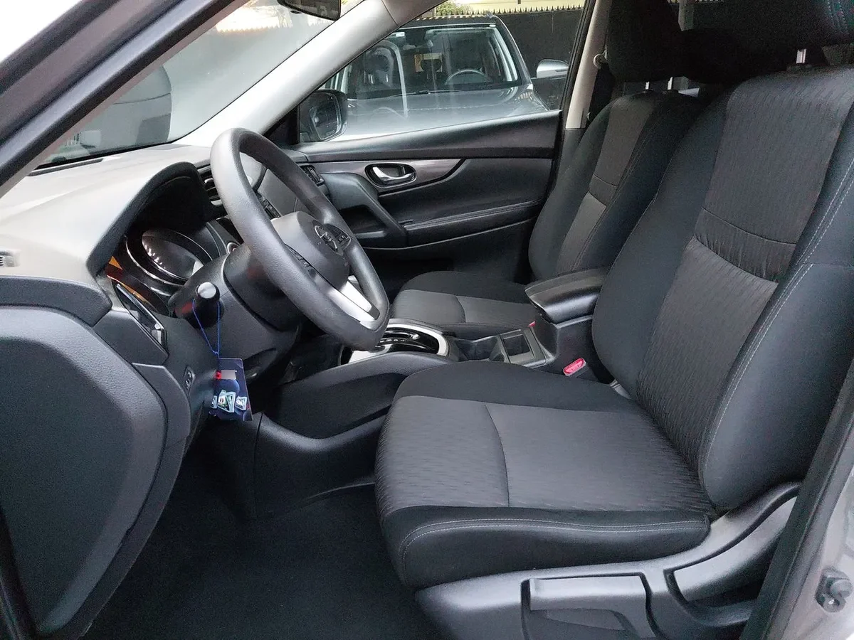 Nissan X-Trail 2.5 Sense Mc 4x2 Cvt At 5p año 2022