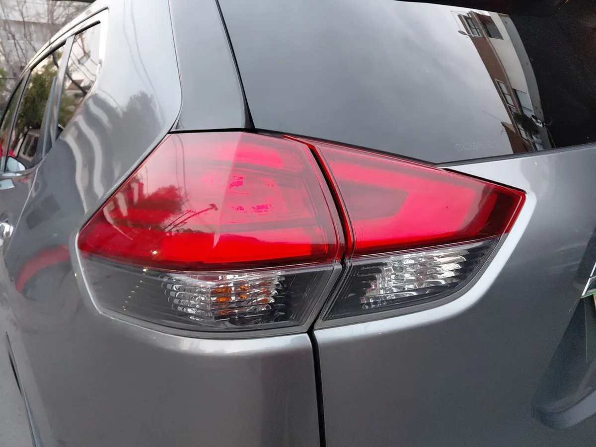 Nissan X-Trail 2.5 Sense Mc 4x2 Cvt At 5p año 2022