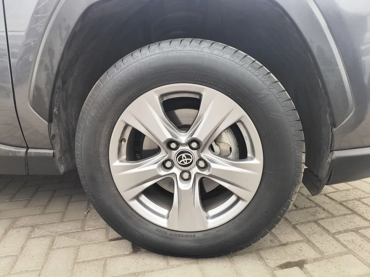 Toyota Rav 4 2.0 Le 4x2 Mt 5p año 2022