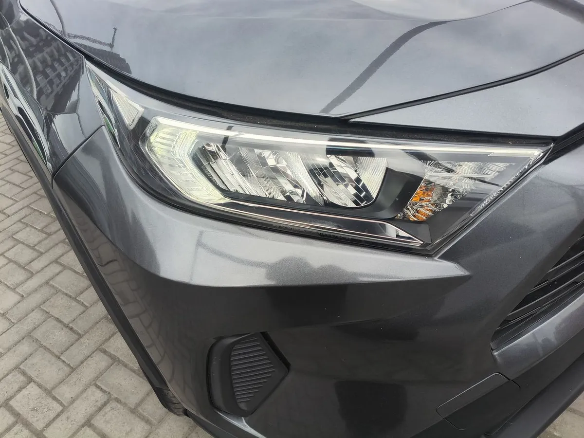 Toyota Rav 4 2.0 Le 4x2 Mt 5p año 2022