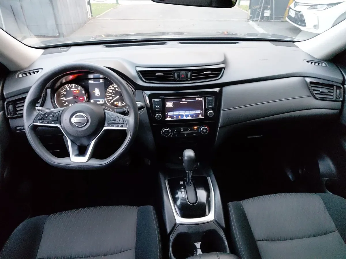 Nissan X-Trail 2.5 Sense Mc 4x2 Cvt At 5p año 2022
