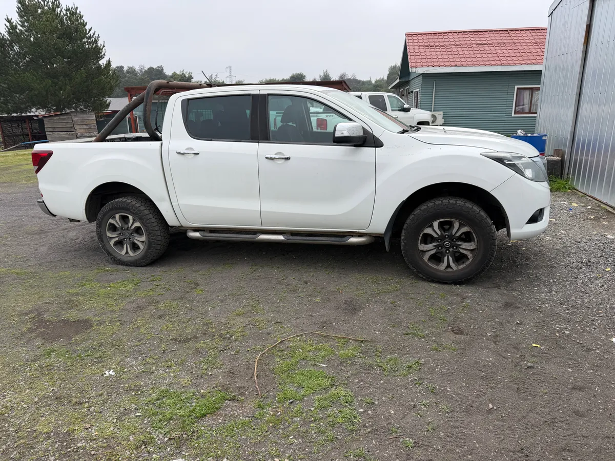 MAZDA BT-50 3.0 High Mt 4x4 Diesel año 2022