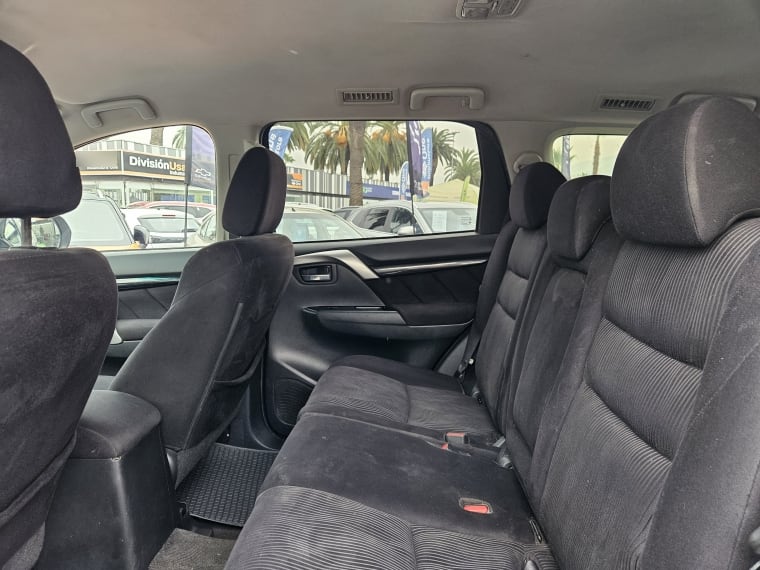 Mitsubishi Montero Sport Mt 4x2 2.4 año 2017