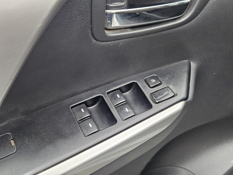 Mitsubishi Montero Sport Mt 4x2 2.4 año 2017