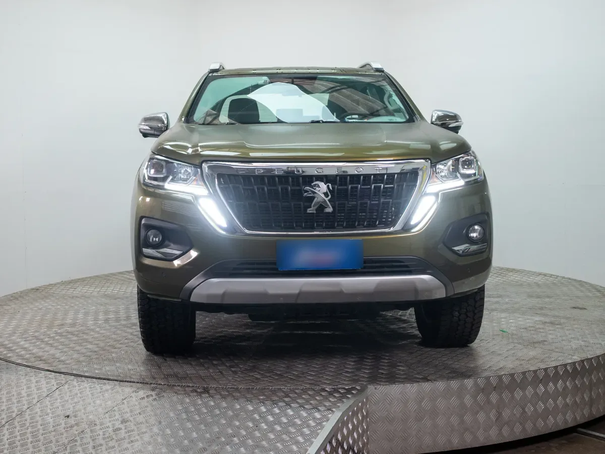 Peugeot Landtrek Landtrek 2.2 Action4 Bluehdi 180 At año 2025