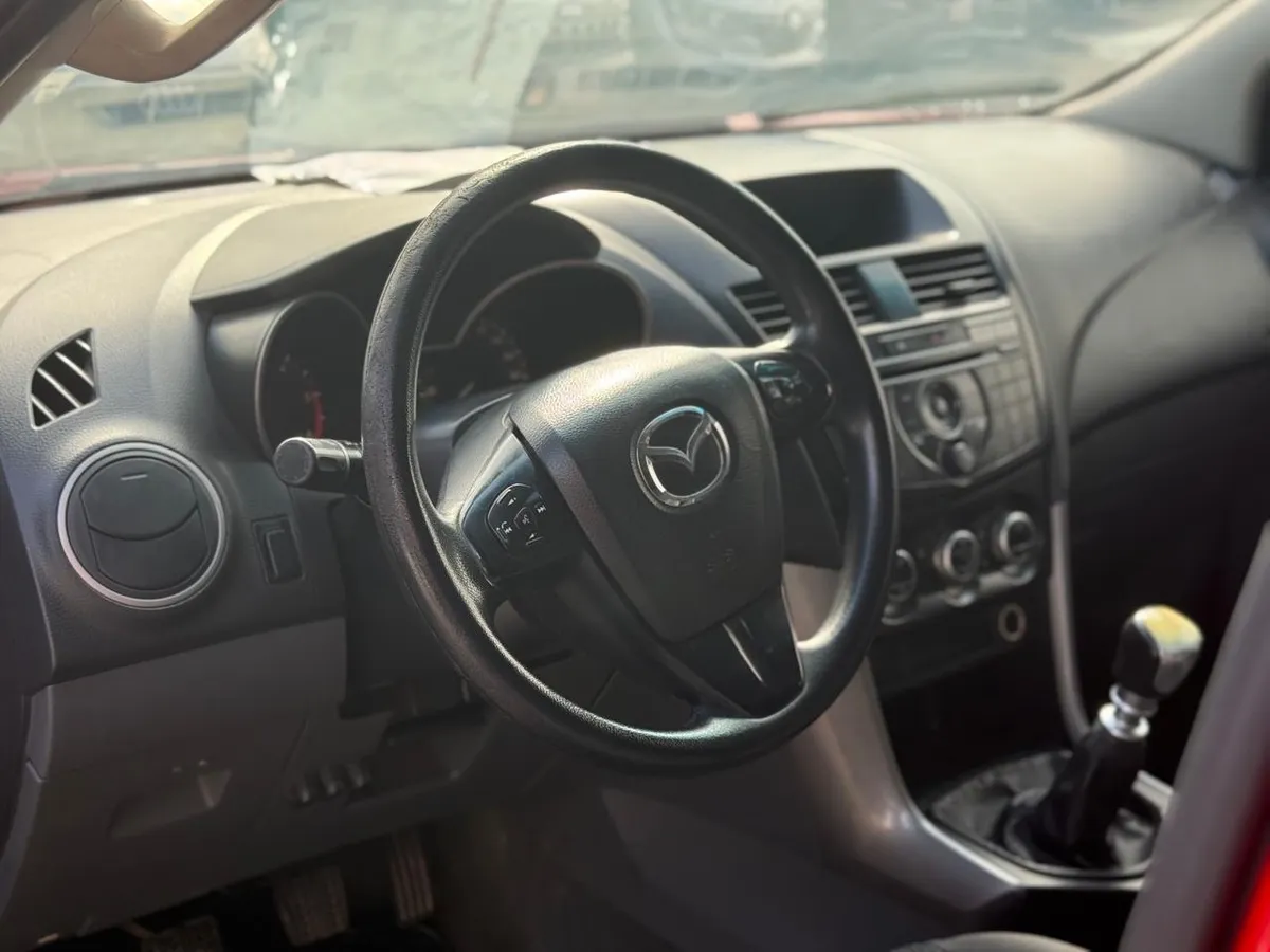 MAZDA BT-50 2.2 Doble Cabina Sdx Mt 4x2 Diesel año 2019