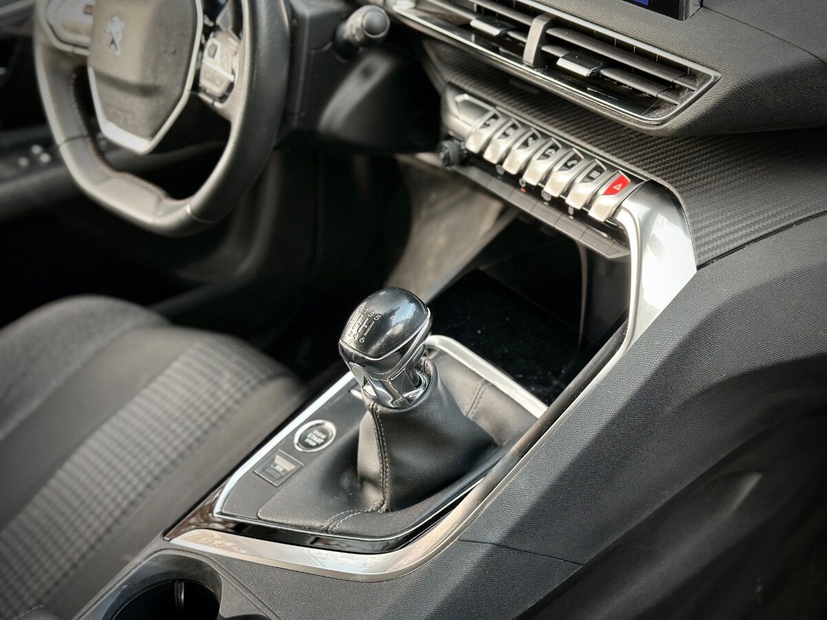 Peugeot 3008 Active Pack año 2022