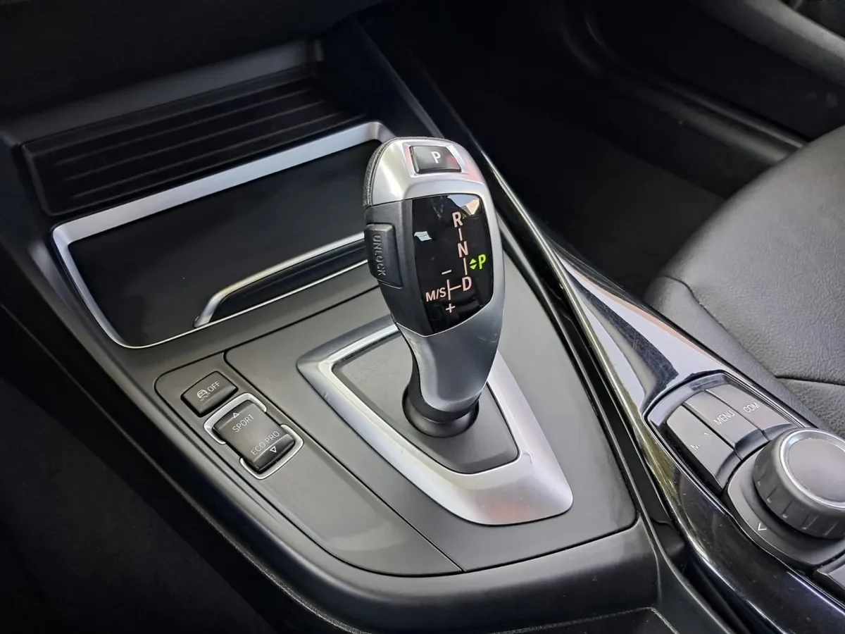 BMW 118 1.5 I 5 Puertas At año 2019