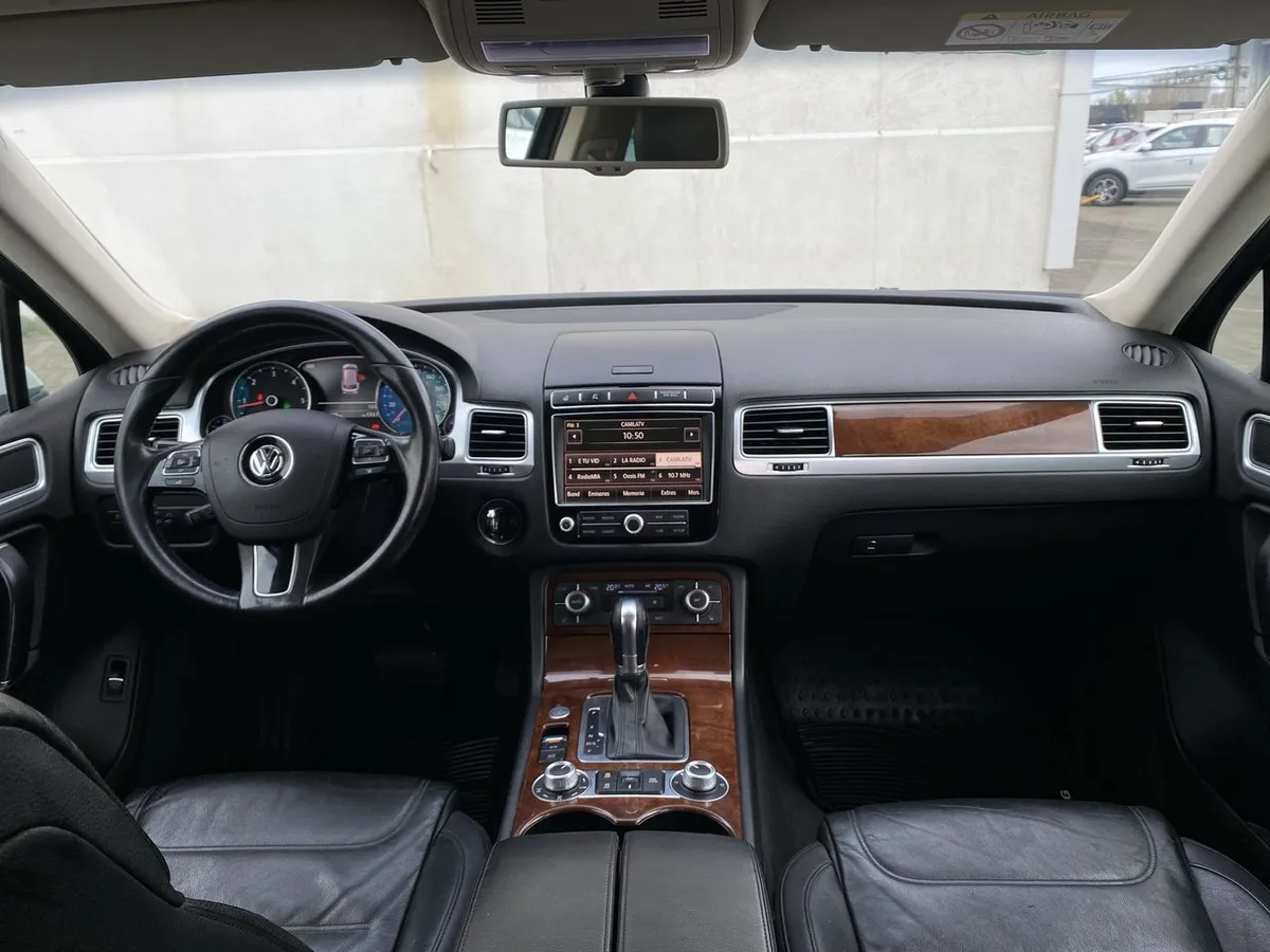 Volkswagen Touareg 3.0 V6 Tdi Diesel 4x4 Nav At 5p año 2016
