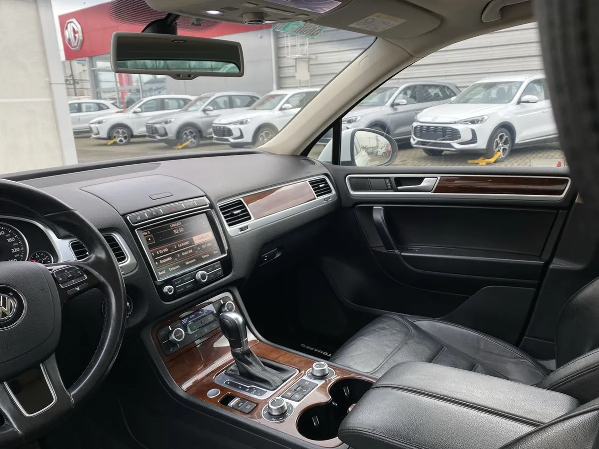 Volkswagen Touareg 3.0 V6 Tdi Diesel 4x4 Nav At 5p año 2016