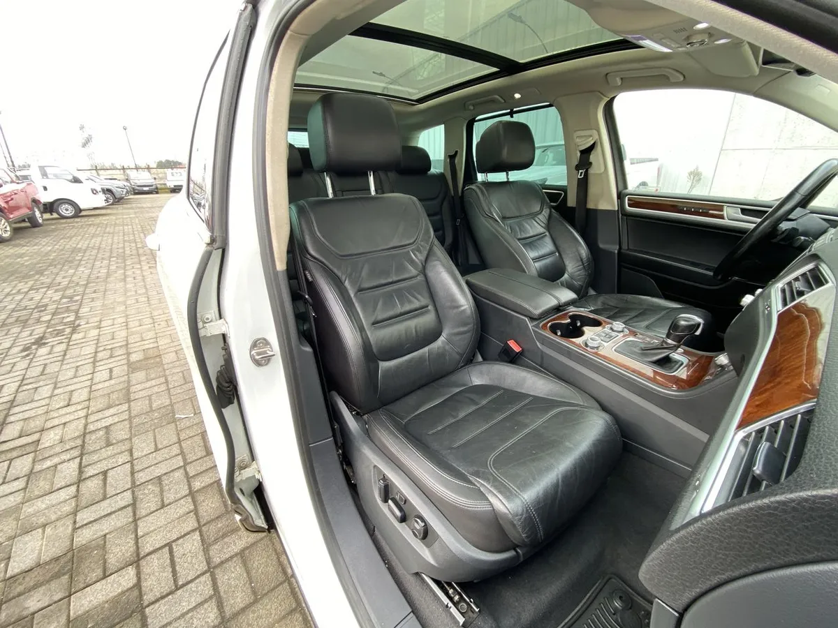 Volkswagen Touareg 3.0 V6 Tdi Diesel 4x4 Nav At 5p año 2016