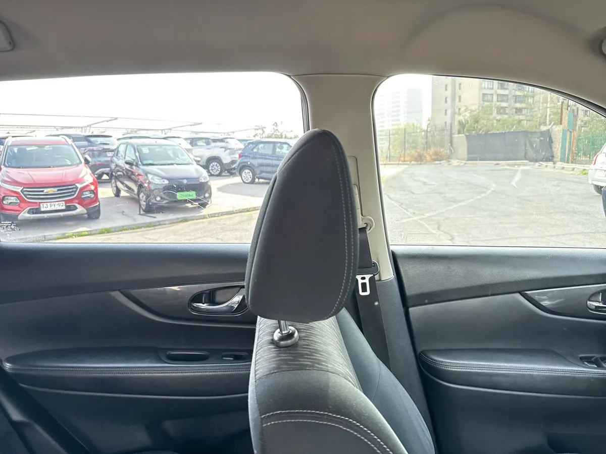 Nissan X-Trail 2.5 Sense 4x2 2row Cvt At 5p año 2020