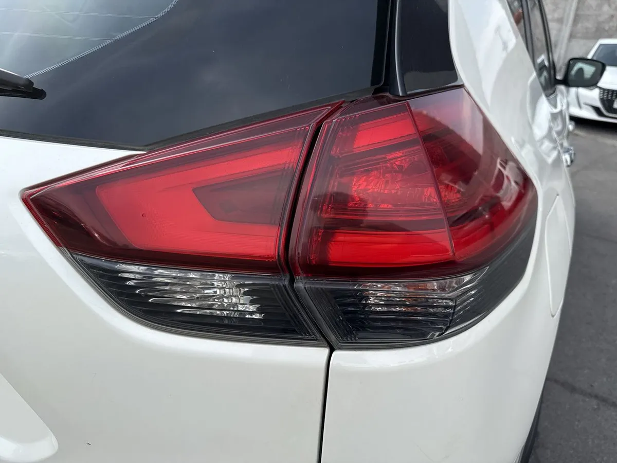 Nissan X-Trail 2.5 Sense 4x2 2row Cvt At 5p año 2020