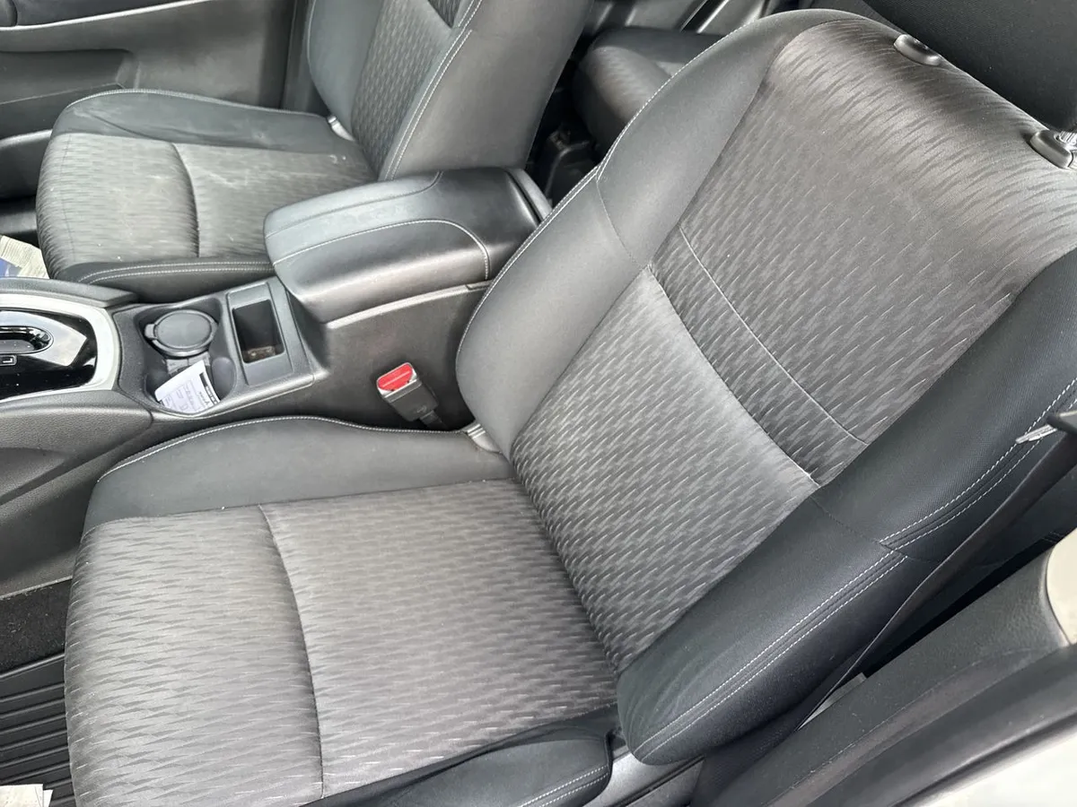 Nissan X-Trail 2.5 Sense 4x2 2row Cvt At 5p año 2020