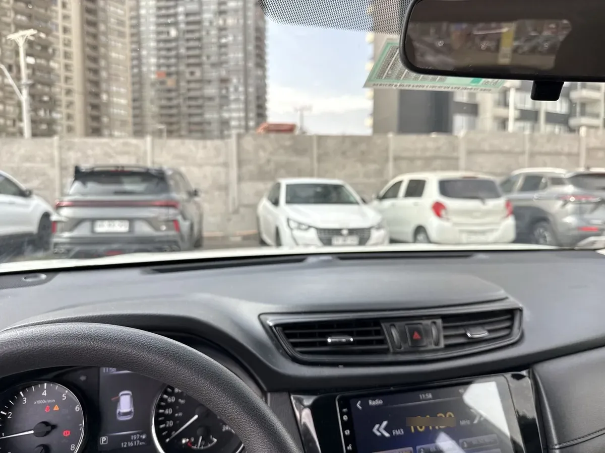 Nissan X-Trail 2.5 Sense 4x2 2row Cvt At 5p año 2020