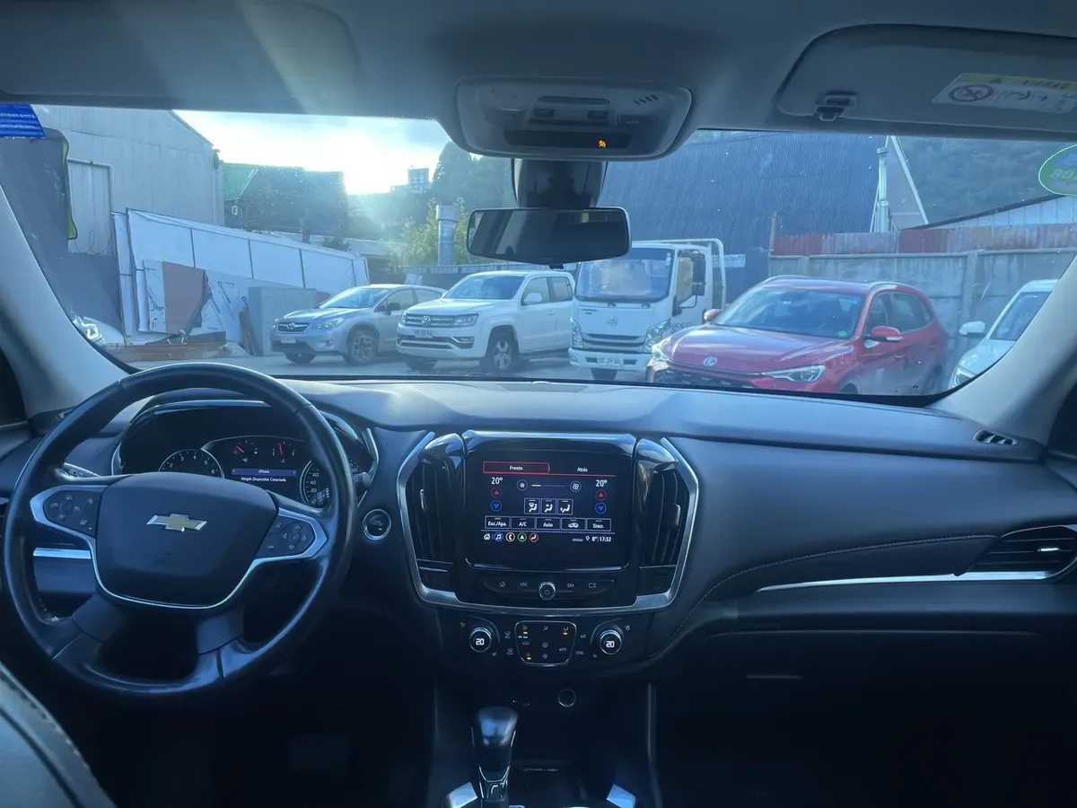 Chevrolet Traverse 3.6l Premier Awd Ii At 5p año 2022