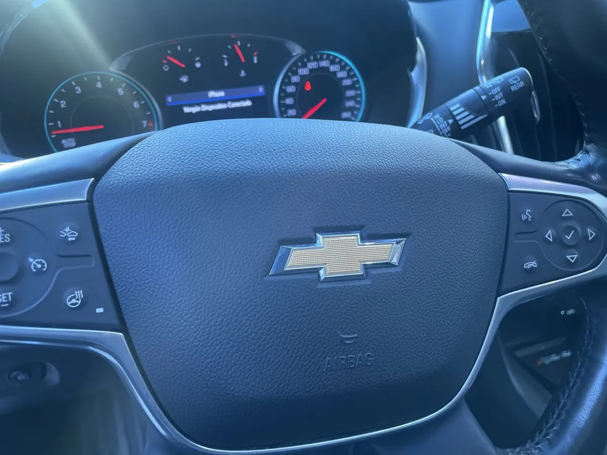 Chevrolet Traverse 3.6l Premier Awd Ii At 5p año 2022