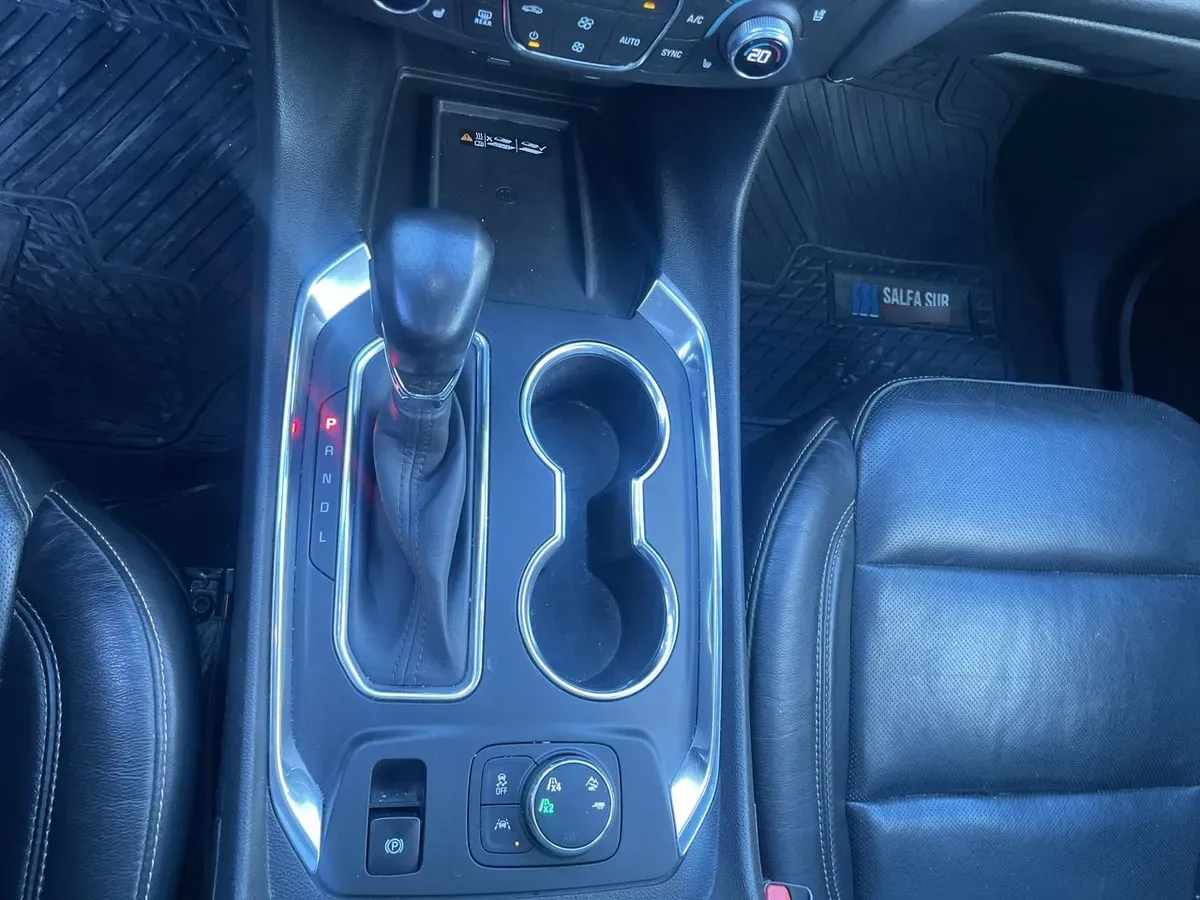 Chevrolet Traverse 3.6l Premier Awd Ii At 5p año 2022