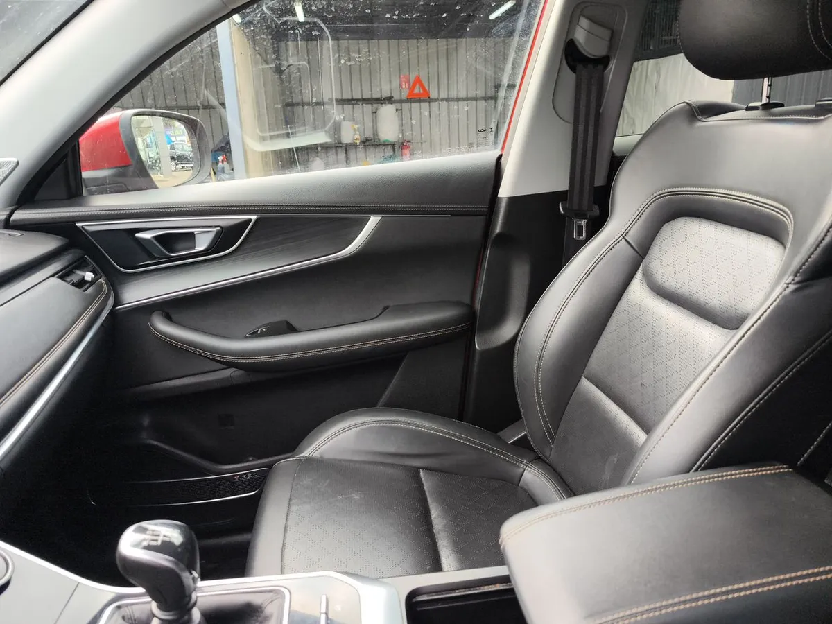 Chery Tiggo 8 1.5t Gls 4x2 Mt 5p año 2022