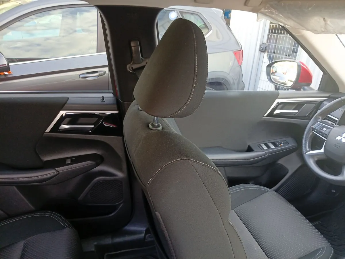 Mitsubishi Outlander 2.5 Gl N 4x2 At 5p año 2024