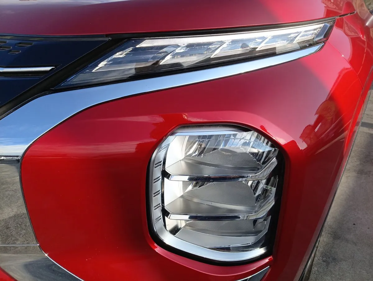 Mitsubishi Outlander 2.5 Gl N 4x2 At 5p año 2024