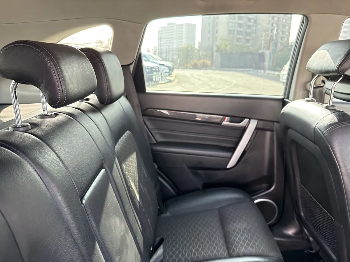 Chevrolet Captiva 2.4 Lt Fwd V Sa At6 5p año 2016