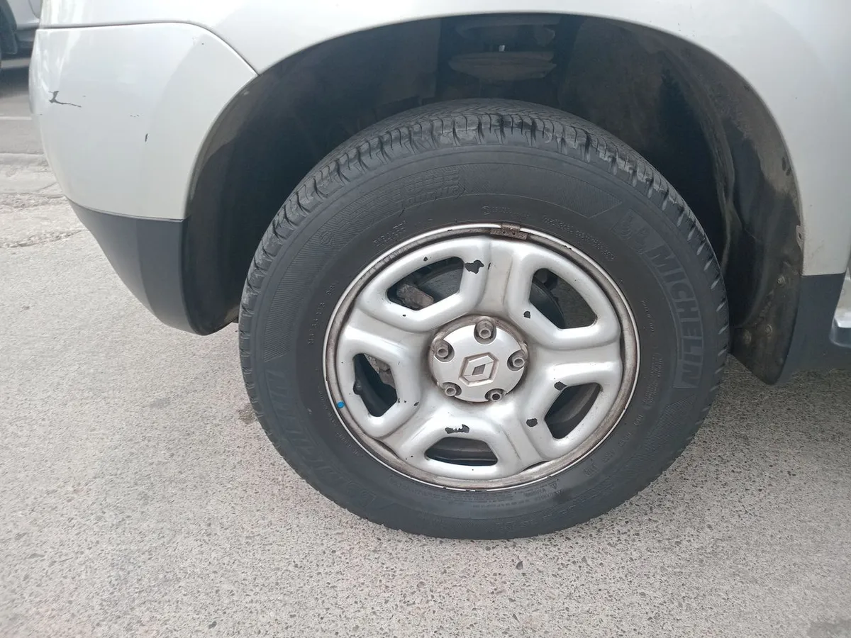 Renault Duster 1.6 Life 4x2 5mt 5p año 2020