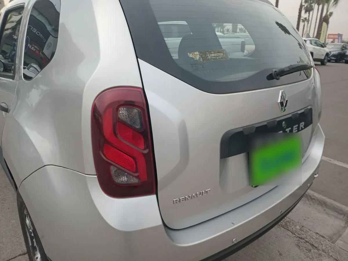 Renault Duster 1.6 Life 4x2 5mt 5p año 2020