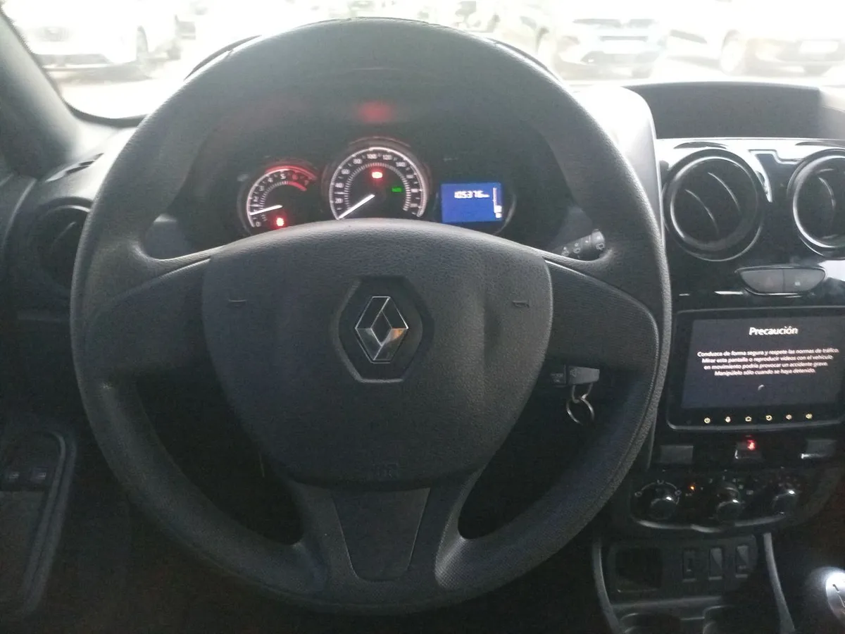 Renault Duster 1.6 Life 4x2 5mt 5p año 2020