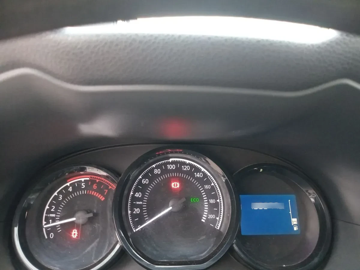 Renault Duster 1.6 Life 4x2 5mt 5p año 2020