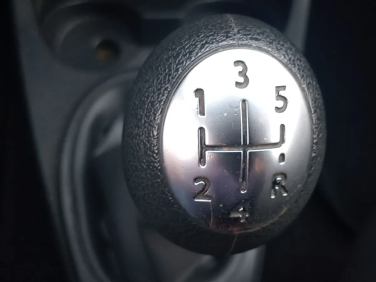 Renault Duster 1.6 Life 4x2 5mt 5p año 2020