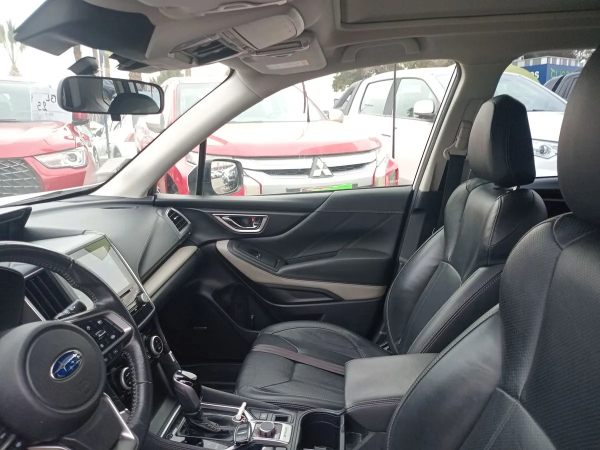 Subaru Forester 2.5i Limited Eyesight Awd At 5p año 2022