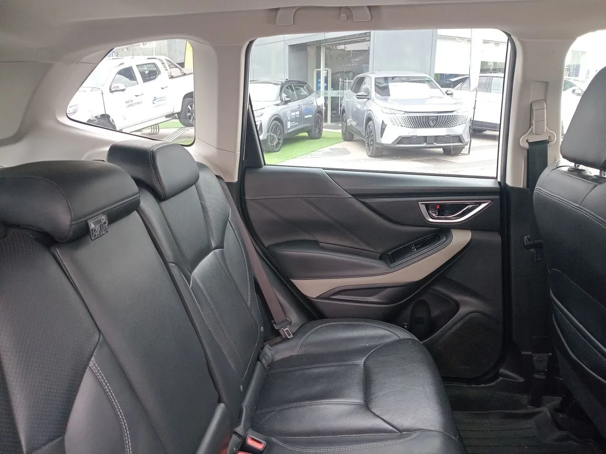 Subaru Forester 2.5i Limited Eyesight Awd At 5p año 2022