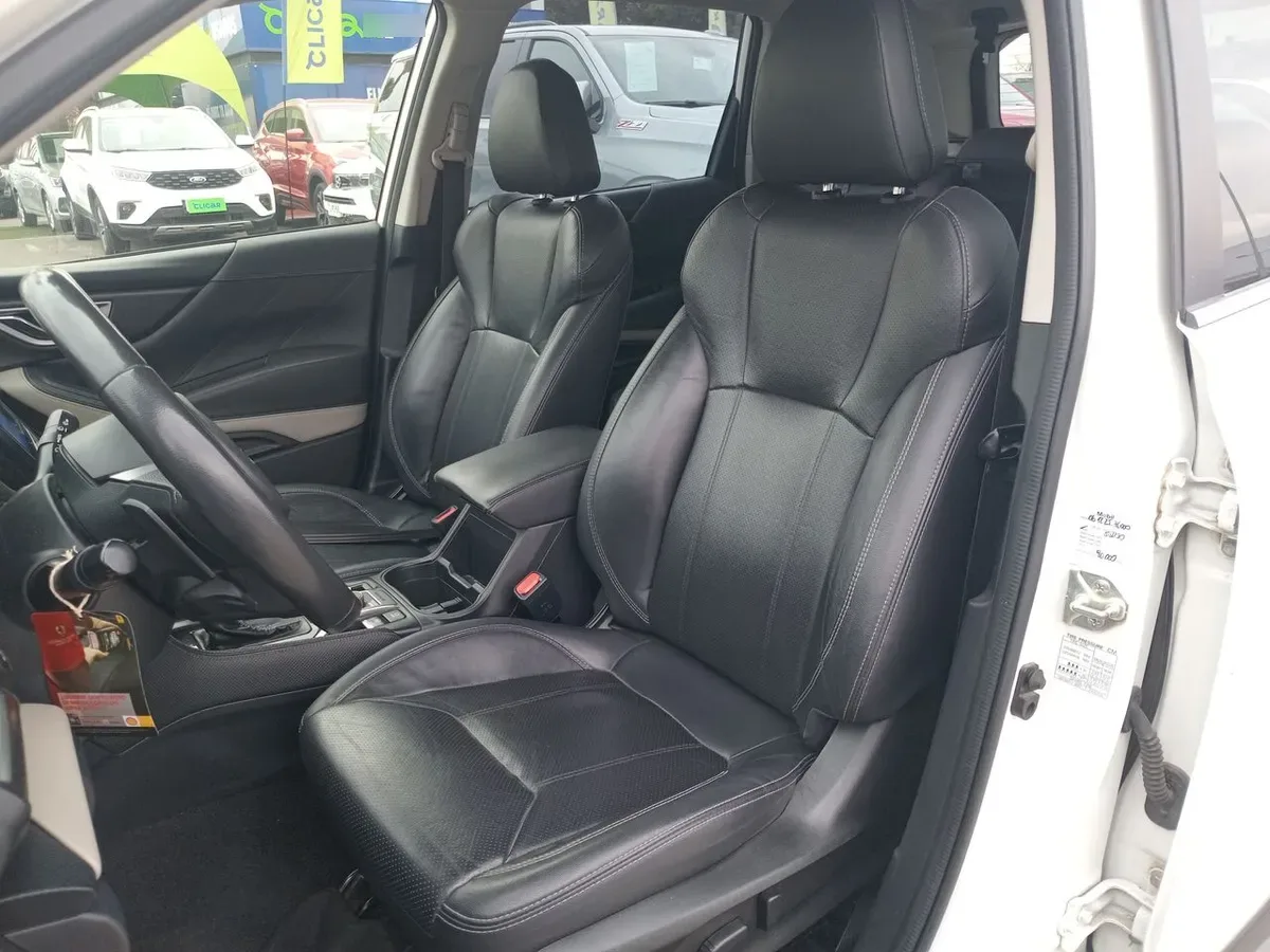 Subaru Forester 2.5i Limited Eyesight Awd At 5p año 2022