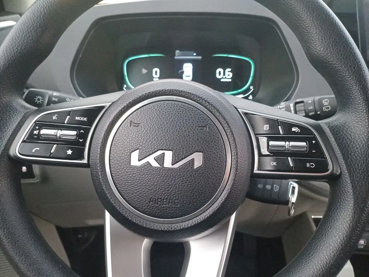 Kia Carens 1.4l Ex Turbo-Gdi 4x2 7dct At 5p año 2024