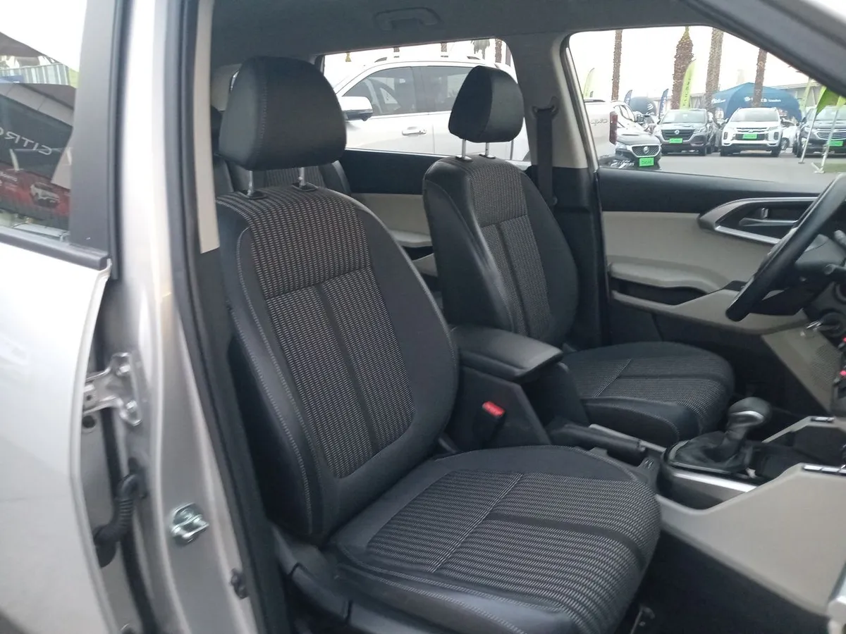 Kia Carens 1.4l Ex Turbo-Gdi 4x2 7dct At 5p año 2024