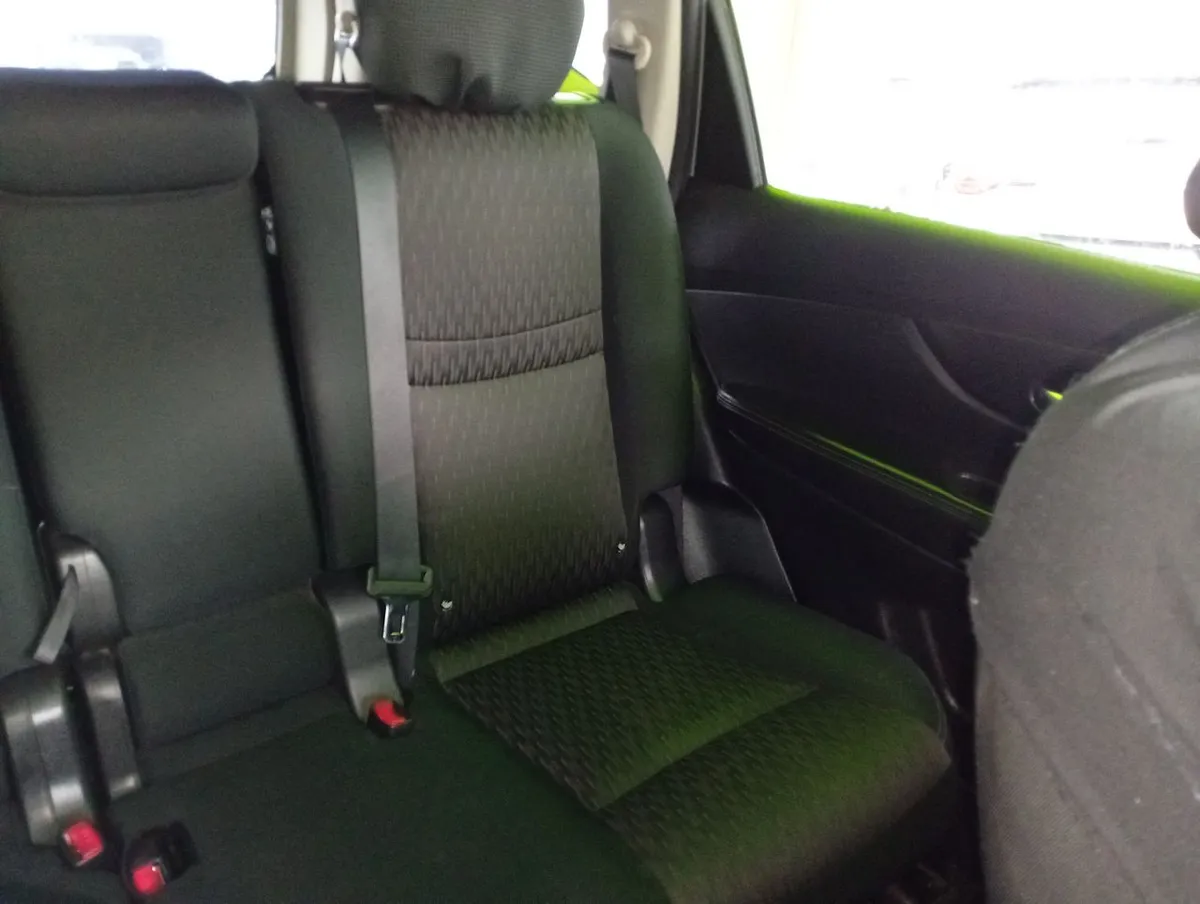 Nissan X-Trail 2.5 Sense 4x2 3row Cvt At 5p año 2021