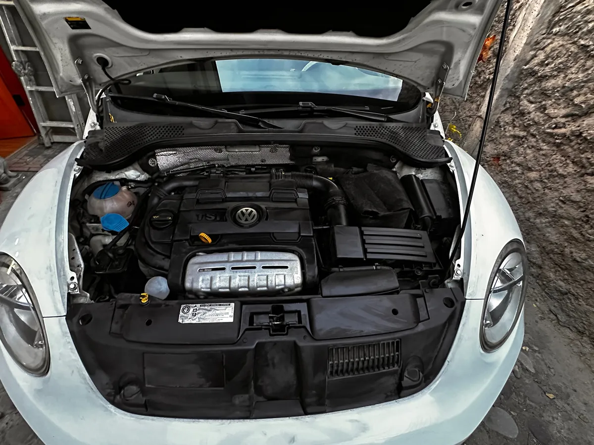 VOLKSWAGEN BEETLE 1.4 Design Mt año 2017