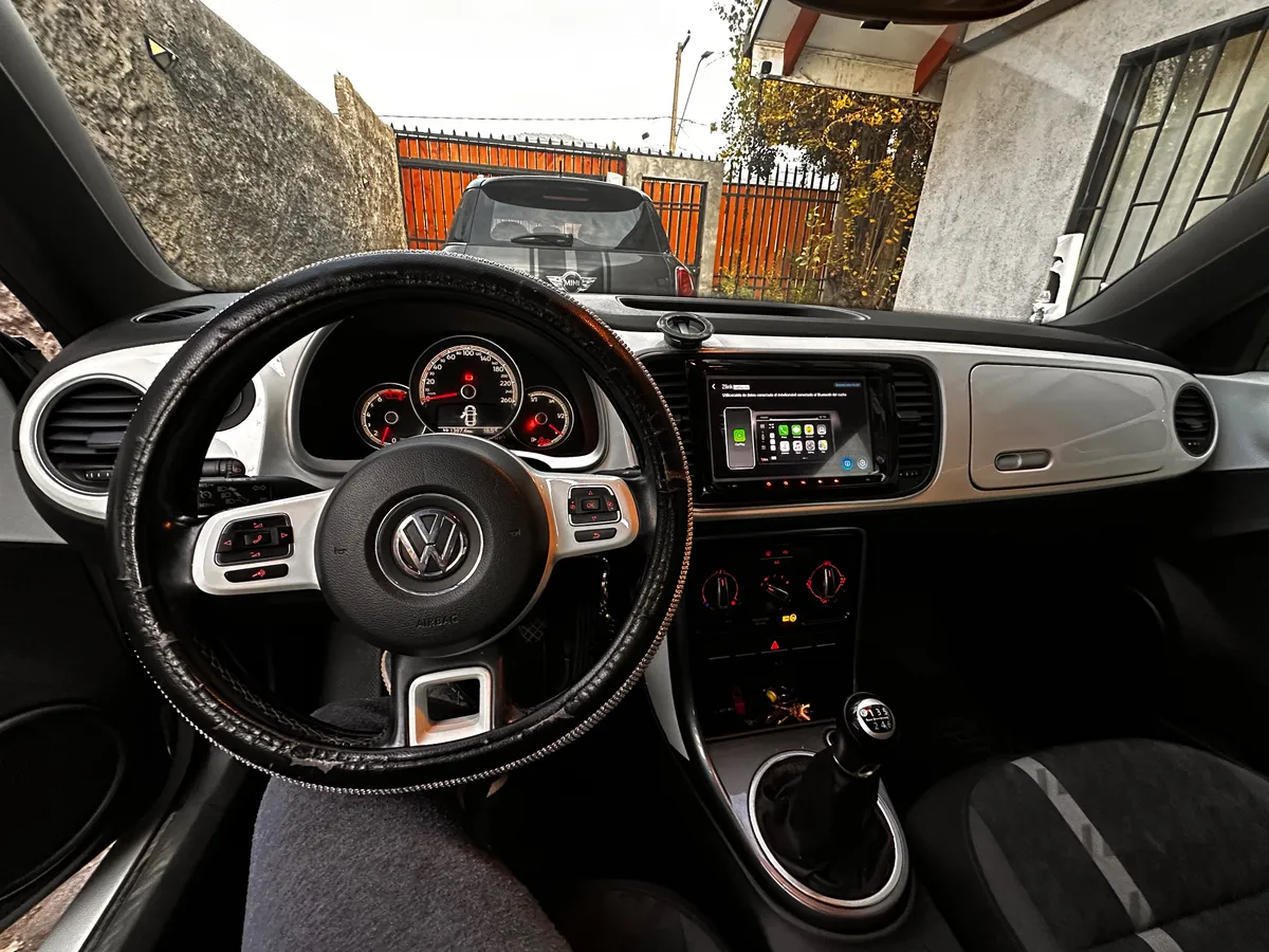 VOLKSWAGEN BEETLE 1.4 Design Mt año 2017