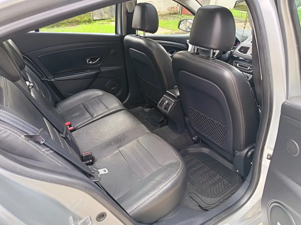 RENAULT FLUENCE 2.0 Privilege At año 2015