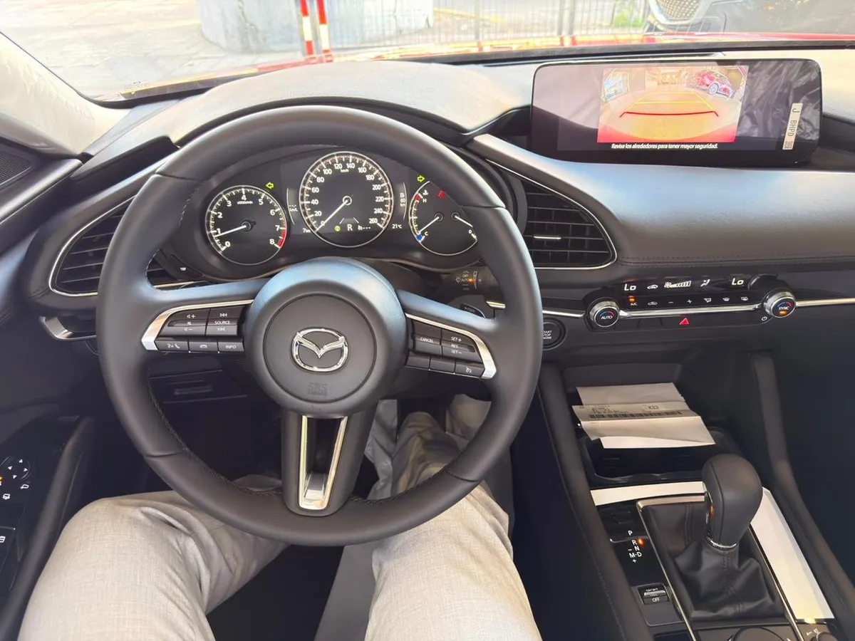 Mazda MAZDA3 Otra año 2026