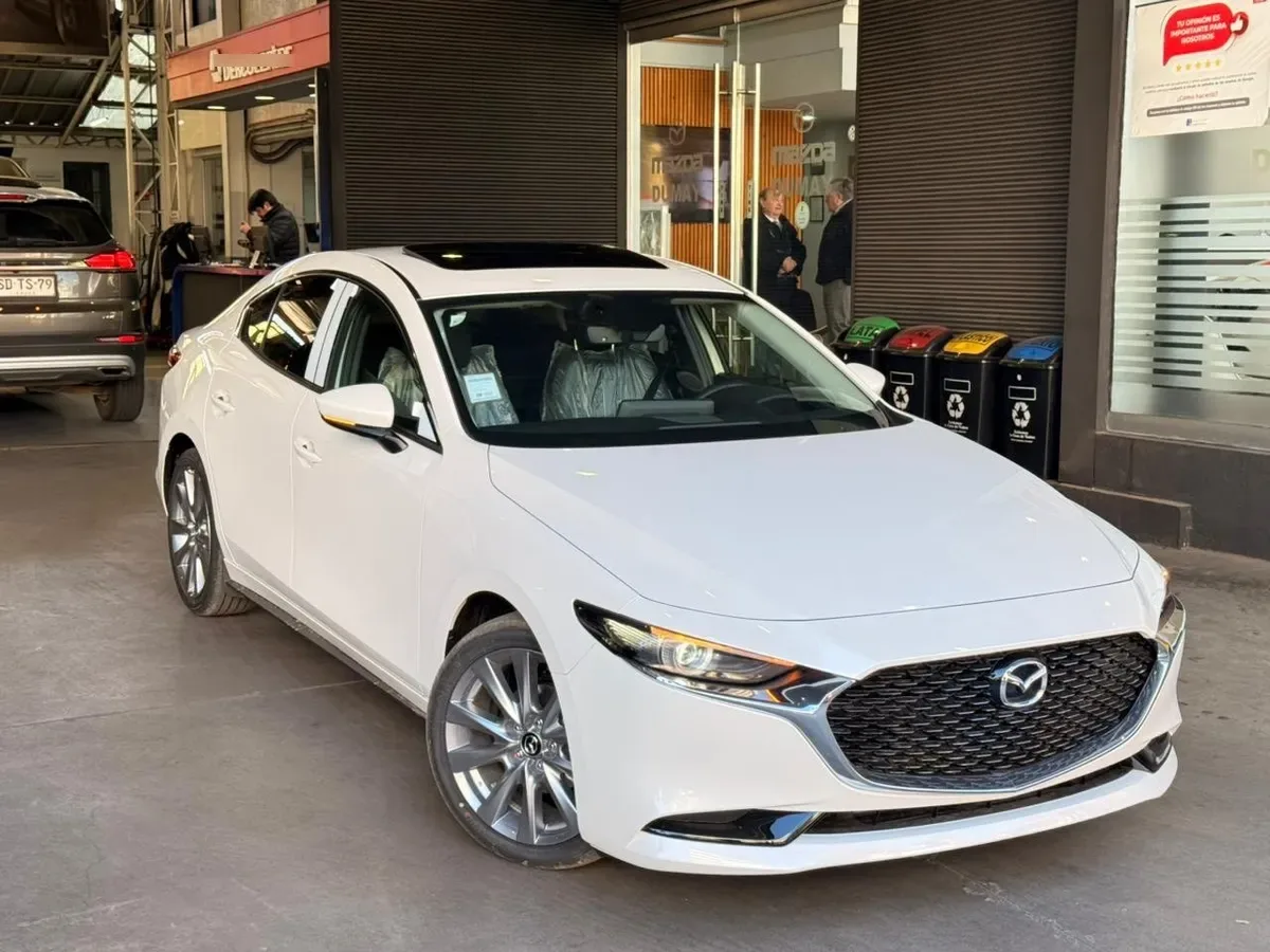 Mazda MAZDA3 Otra año 2026